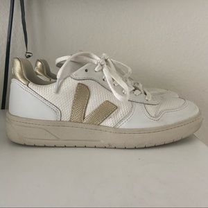 Veja Sneakers Size 8